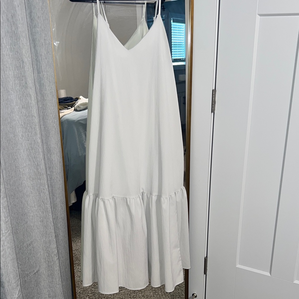 Elegant White Maxi Dress